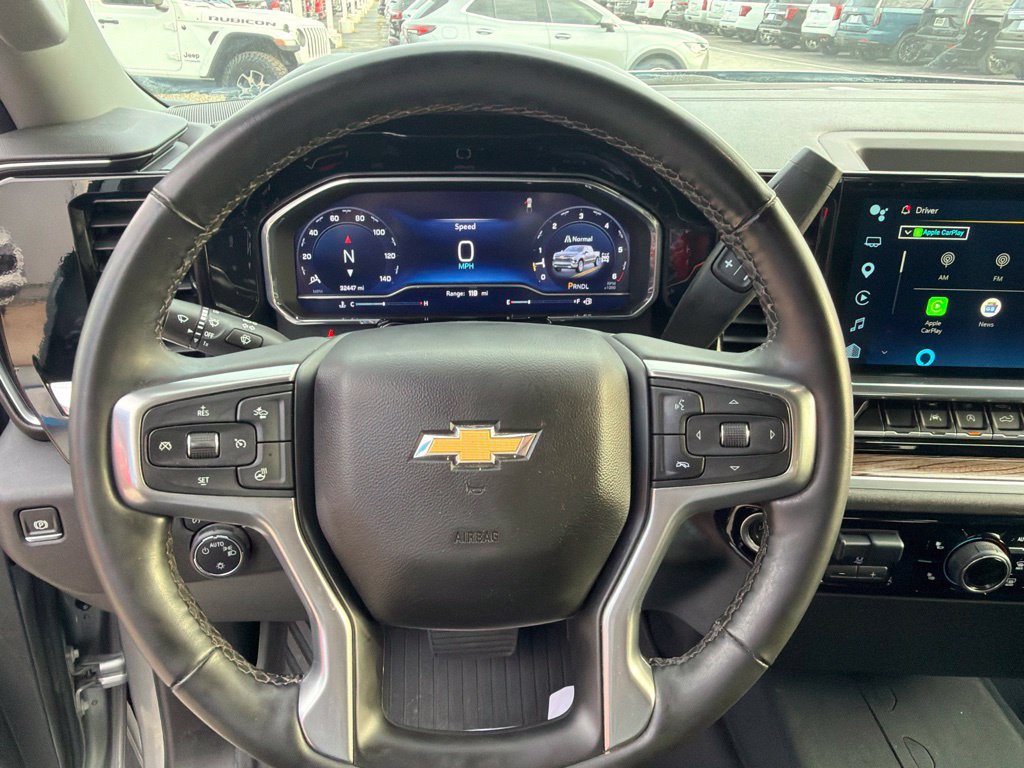 Used 2025 Chevrolet Silverado 1500 LT AWD/4WD image 24
