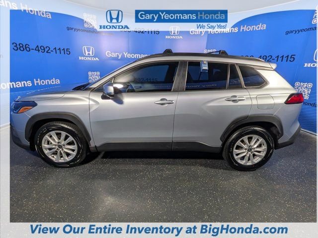 Used 2022 Toyota Corolla Cross LE image 9