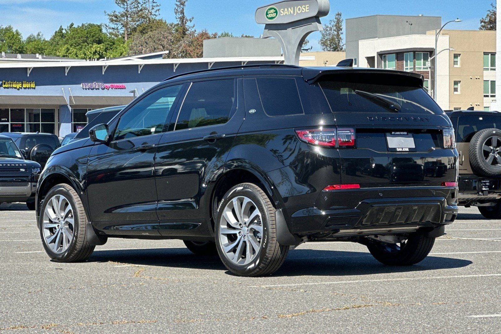 New 2025 Land Rover Discovery Sport Dynamic SE AWD/4WD image 3