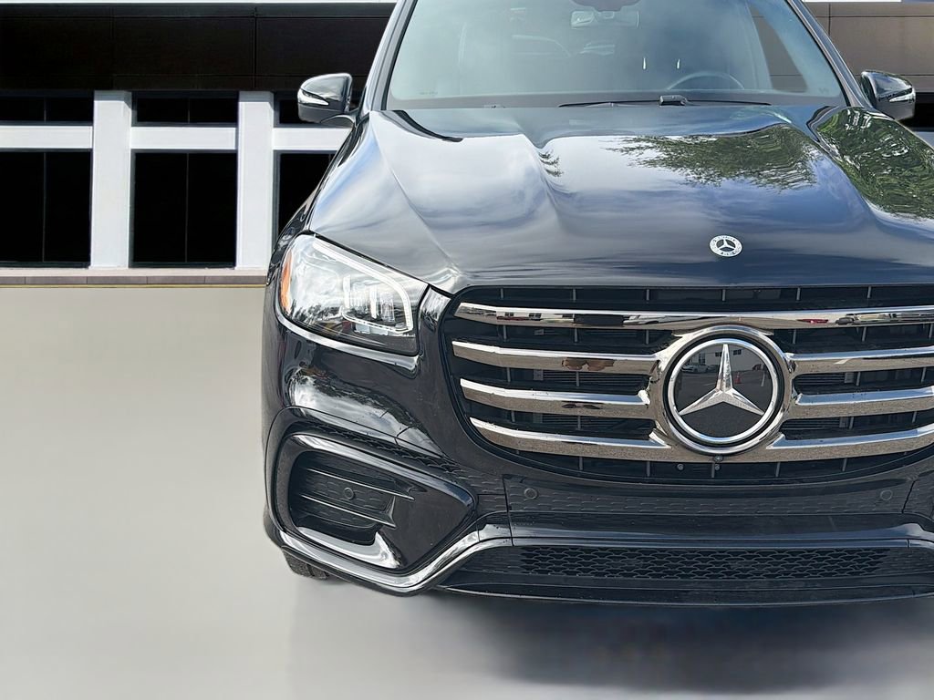 Used 2025 Mercedes-Benz GLS 450 4MATIC w/ Pinnacle Trim Package image 7