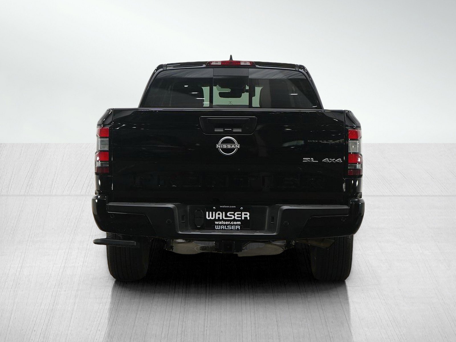 Used 2025 Nissan Frontier SL w/ Bed Access Package AWD/4WD image 4