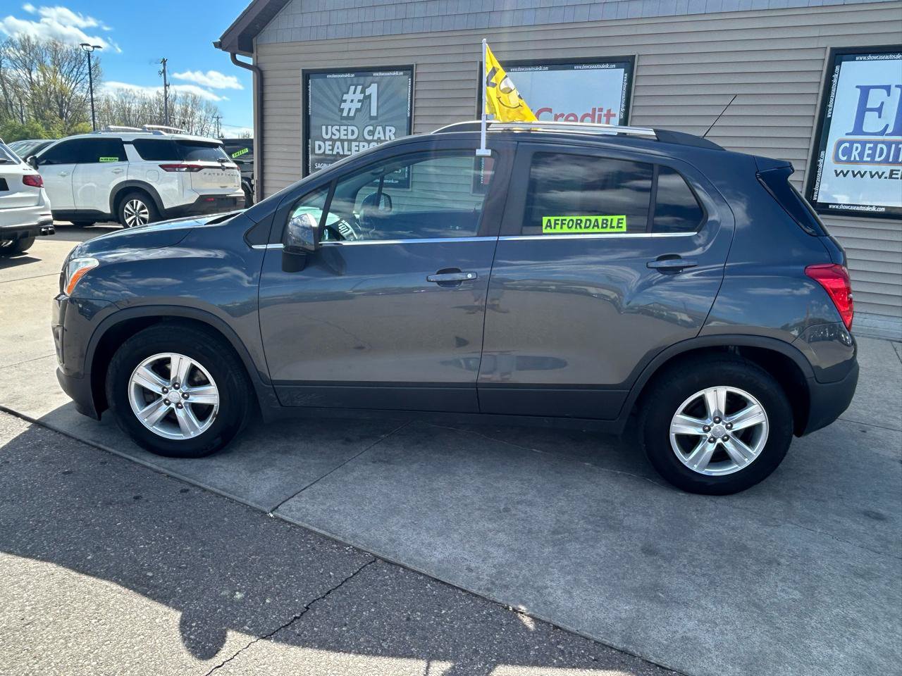 Used 2016 Chevrolet Trax LT w/ LT Convenience Package FWD image 8
