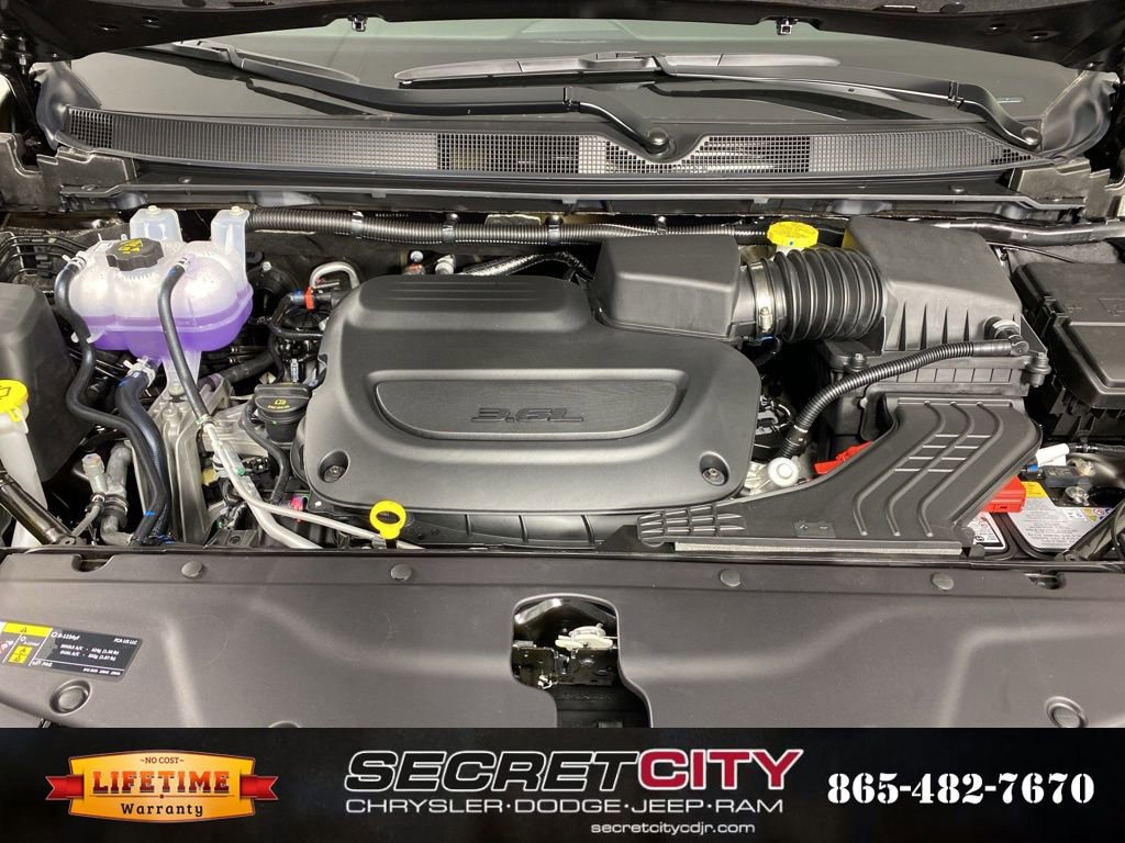 New 2026 Chrysler Pacifica Limited w/ S Appearance Package image 36