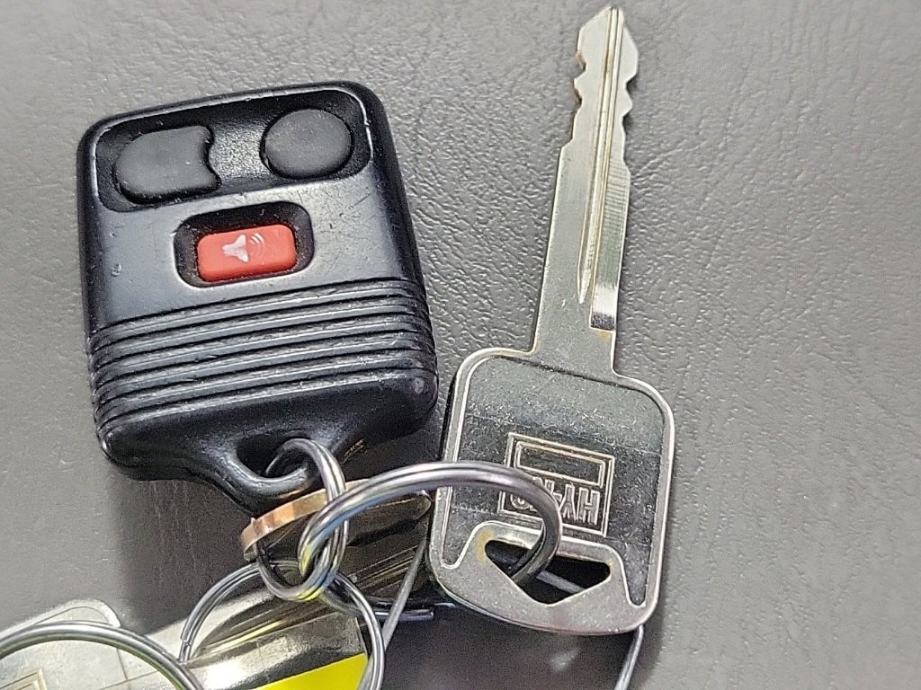 Used 2001 Ford F350 XL image 27