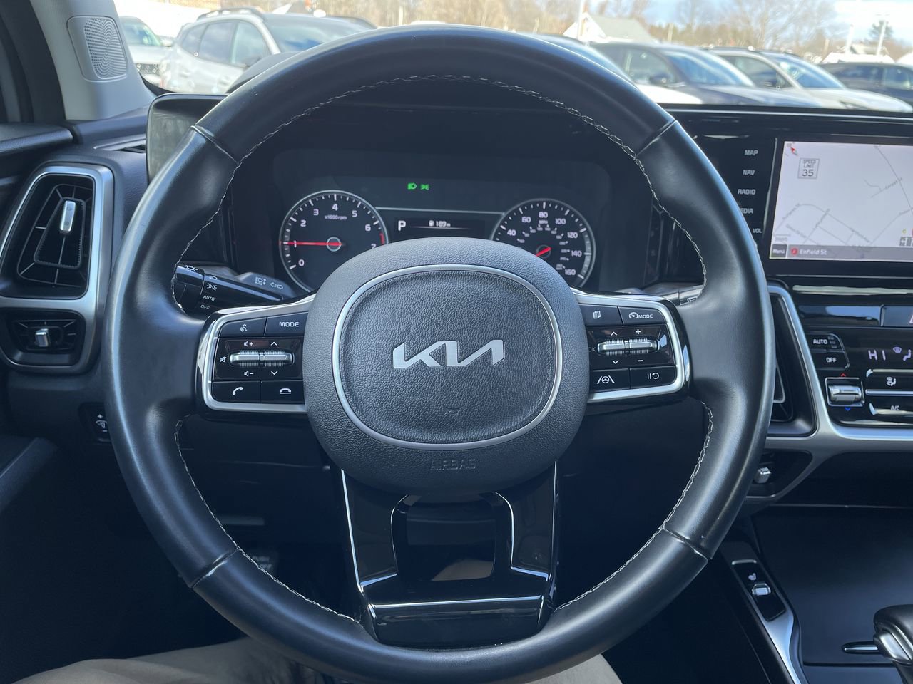 Used 2022 Kia Sorento S w/ Panoramic Sunroof Package image 18