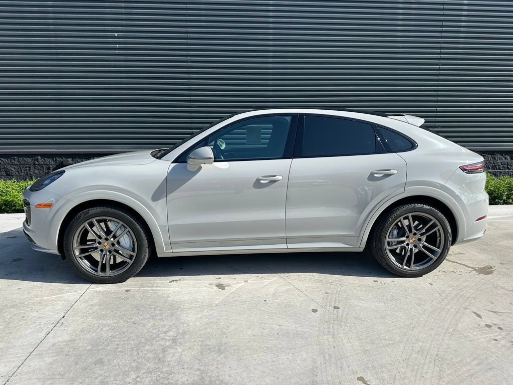 Certified 2023 Porsche Cayenne Turbo AWD/4WD image 2