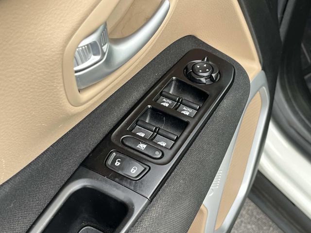 Used 2020 Jeep Renegade Sport image 27