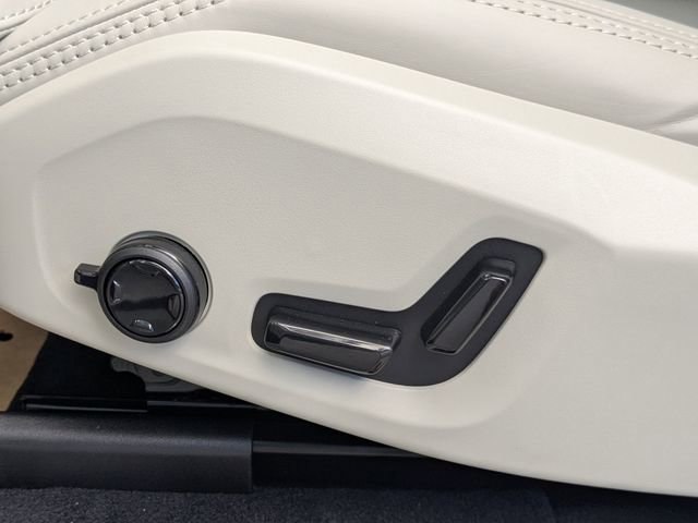 New 2026 Volvo XC90 B6 Ultra image 20