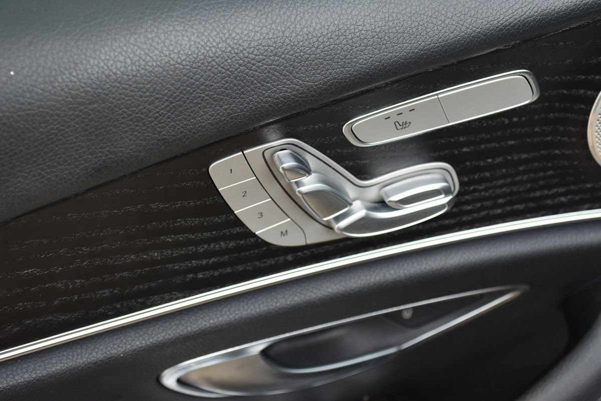 Used 2022 Mercedes-Benz E 350 Sedan w/ AMG Line Exterior image 31