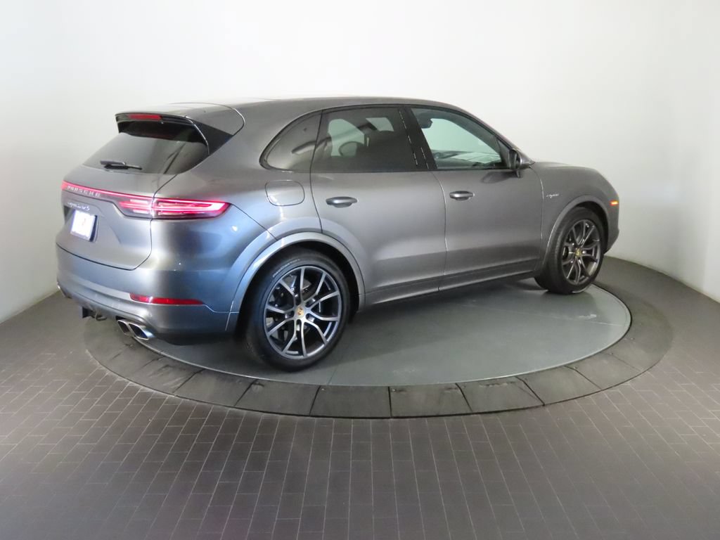 Certified 2023 Porsche Cayenne Turbo S AWD/4WD image 7