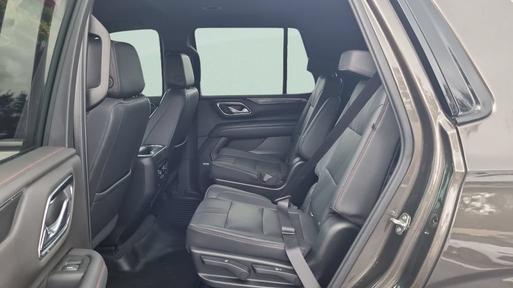 Used 2021 Chevrolet Tahoe RST w/ Luxury Package AWD/4WD image 13