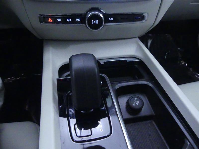 Used 2024 Volvo S60 B5 Plus image 15