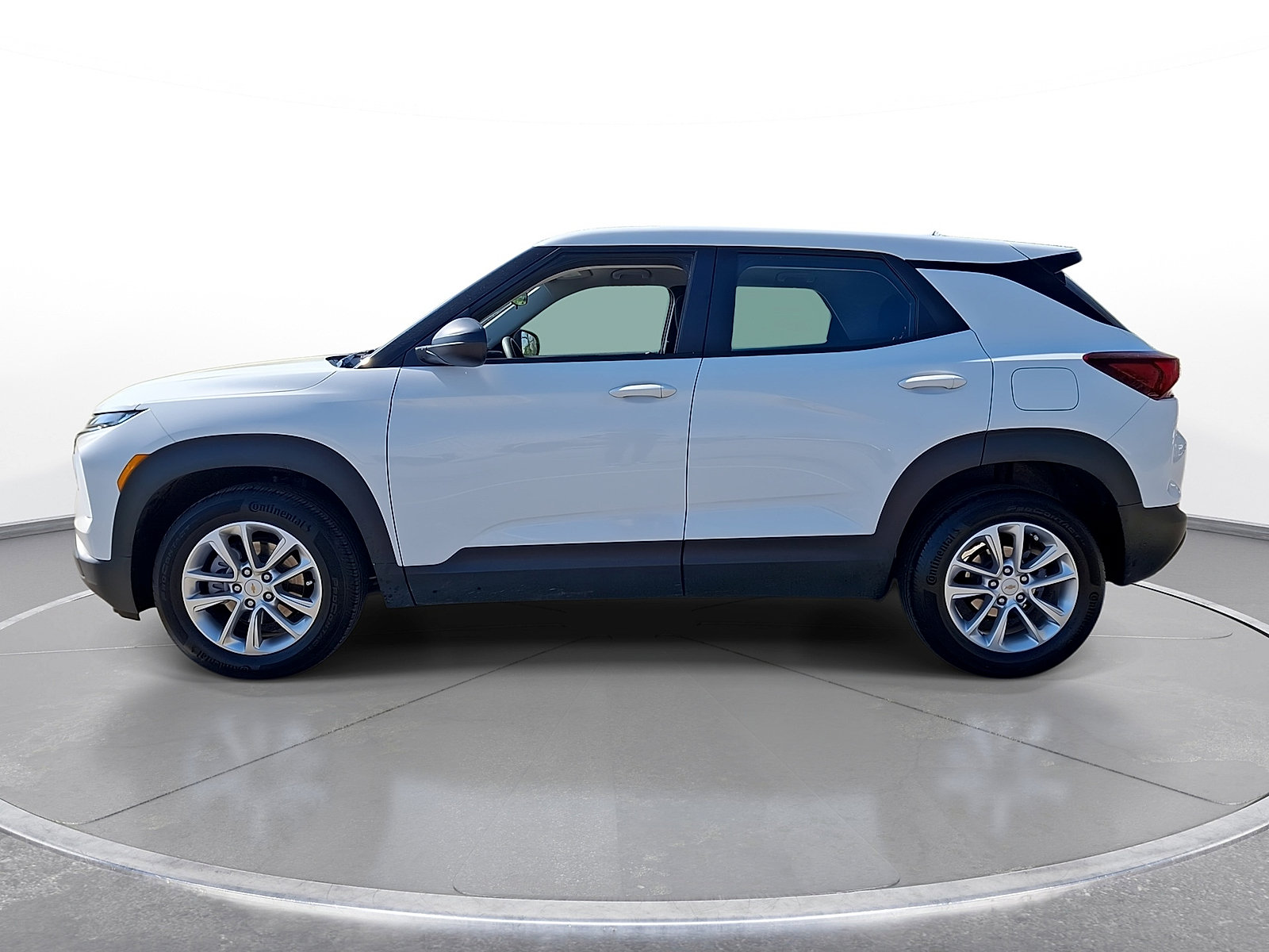 Used 2025 Chevrolet TrailBlazer LS FWD image 5