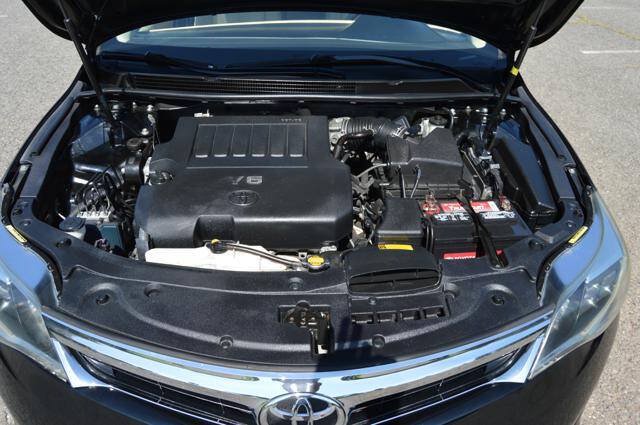 Used 2013 Toyota Avalon Limited FWD image 36