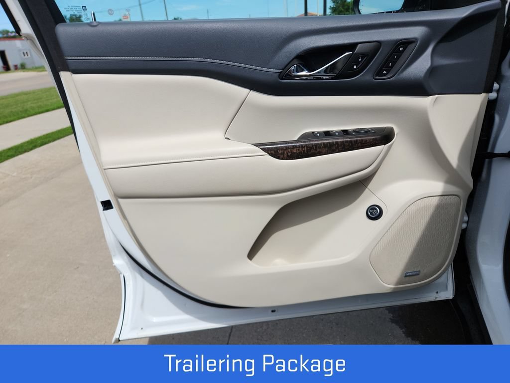 Certified 2022 GMC Acadia Denali w/ Denali Technology Package AWD/4WD image 15