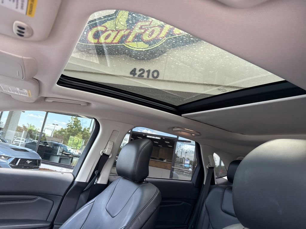 Used 2017 Ford Edge Titanium w/ Equipment Group 301A AWD/4WD image 15