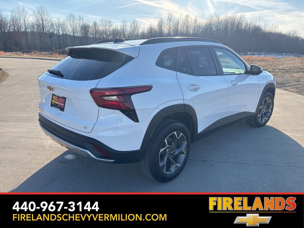 Certified 2025 Chevrolet Trax LT w/ LT Convenience Package image 9