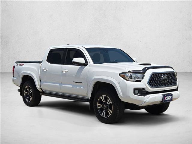 Used 2018 Toyota Tacoma TRD Sport w/ Technology Package AWD/4WD image 3