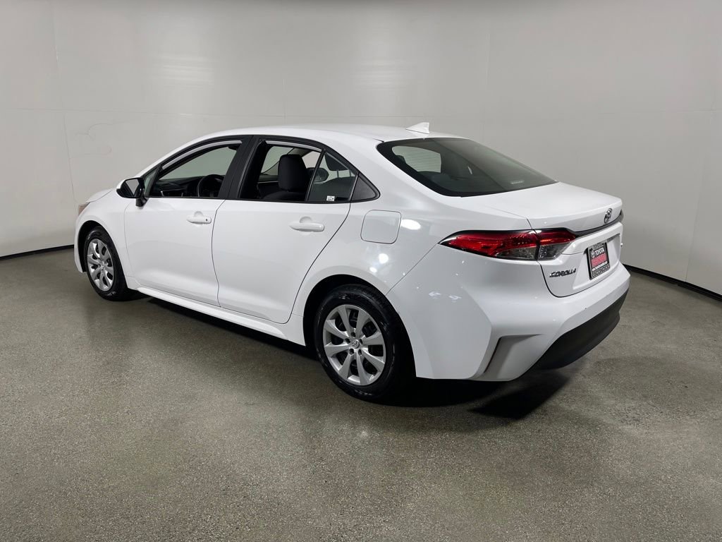Used 2024 Toyota Corolla LE image 5