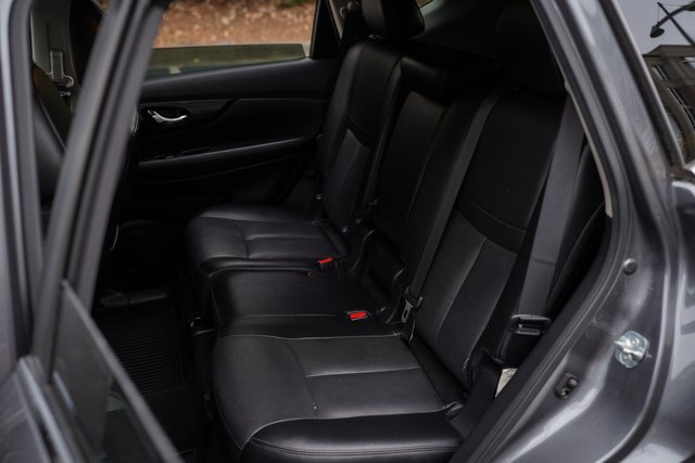 Used 2020 Nissan Rogue SL FWD image 22