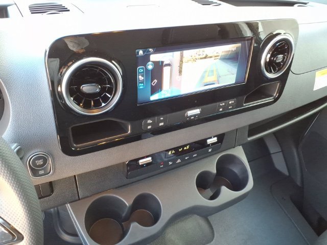 New 2025 Mercedes-Benz eSprinter 170 Cargo image 6