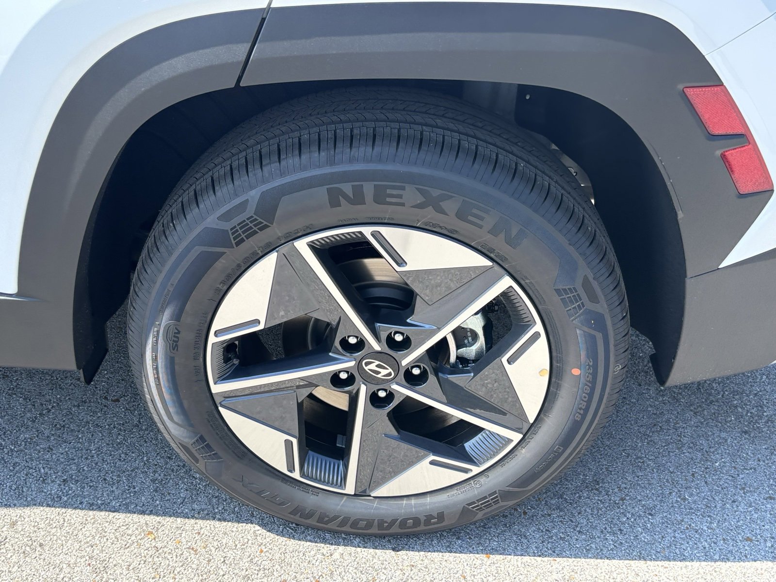 New 2025 Hyundai Tucson SEL image 9