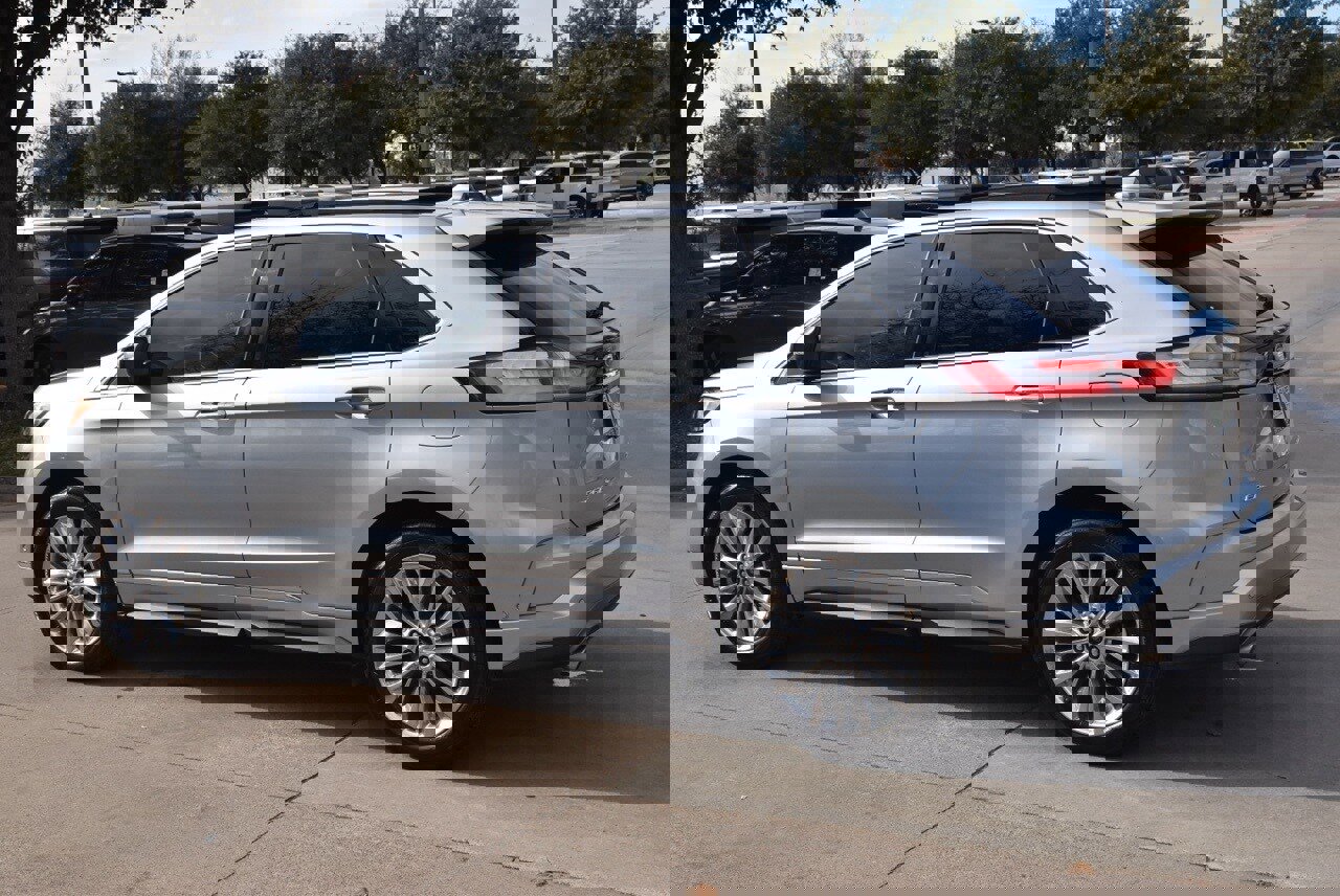 Used 2020 Ford Edge Titanium w/ Equipment Group 301A image 11