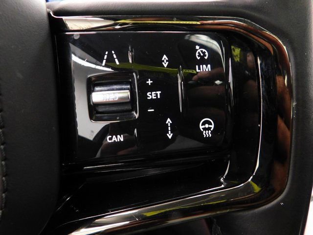 Used 2024 Land Rover Range Rover Velar S image 42