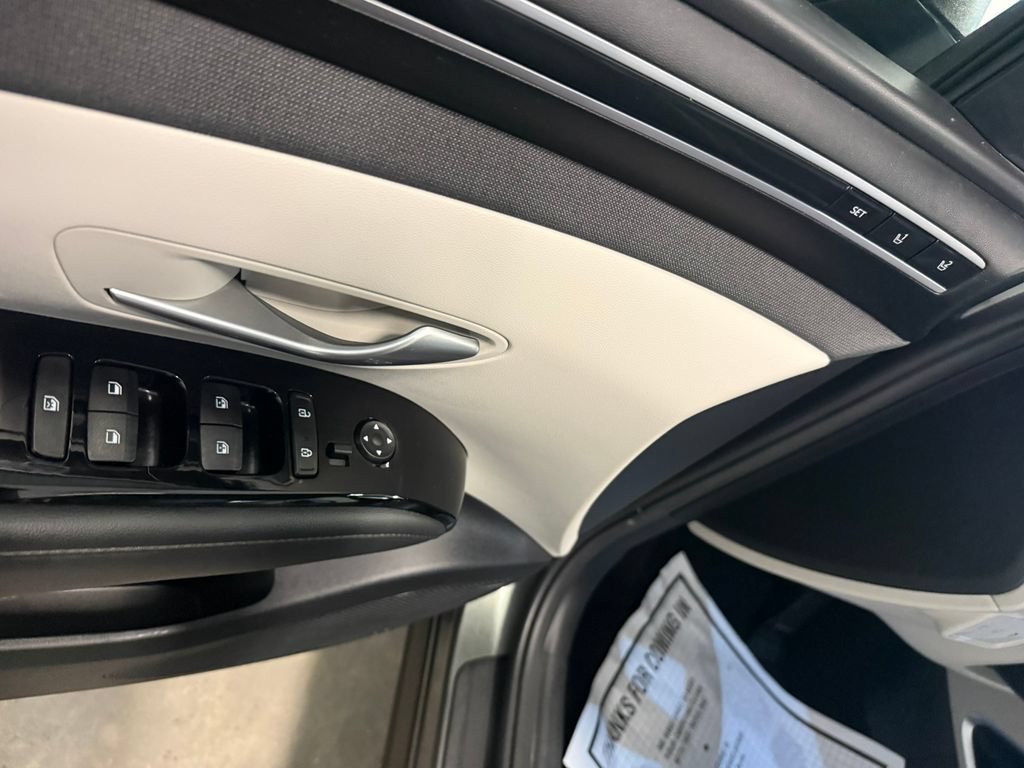 Certified 2023 Hyundai Tucson Limited AWD/4WD image 24