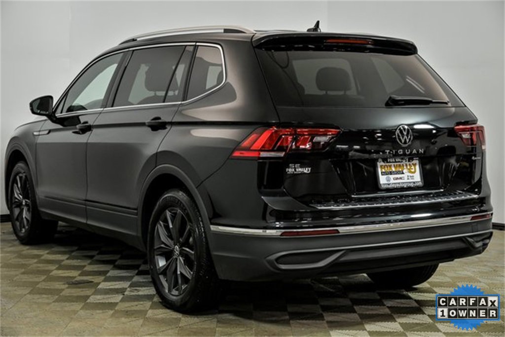 Used 2022 Volkswagen Tiguan SE w/ Panoramic Sunroof Package image 5