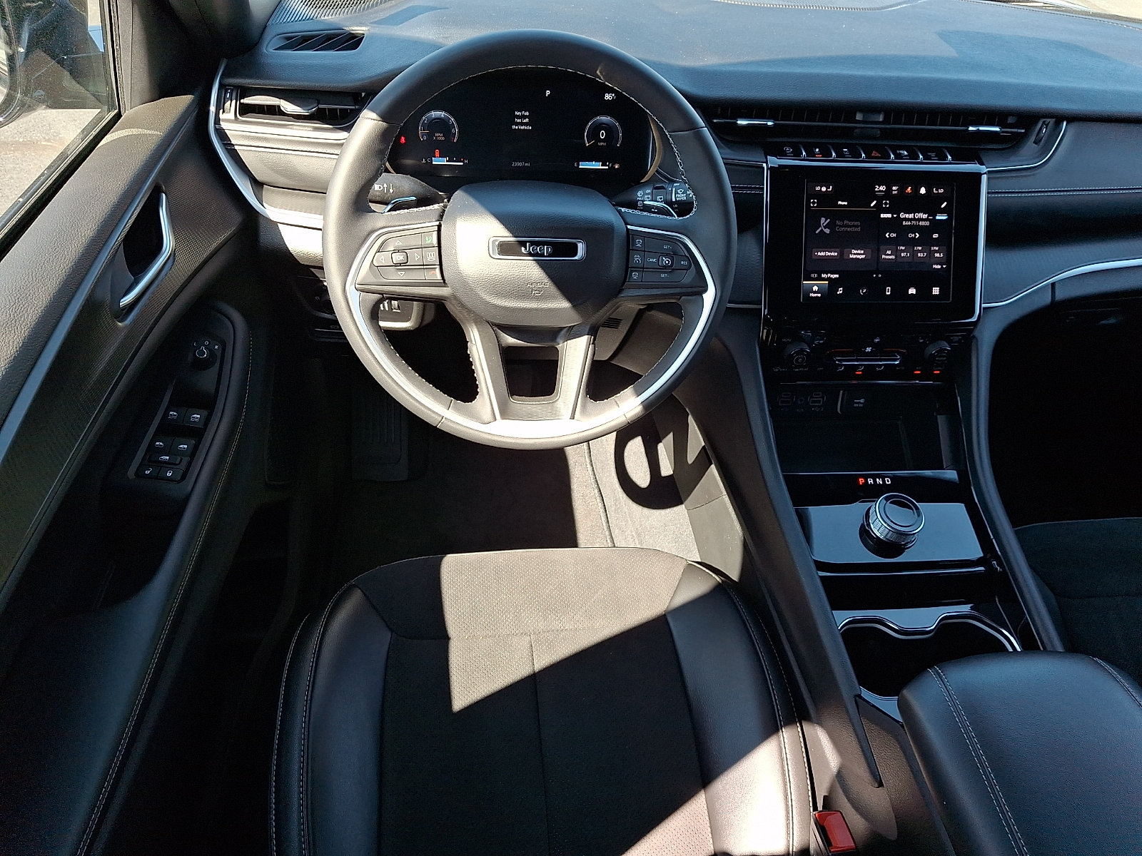 Used 2023 Jeep Grand Cherokee L Laredo AWD/4WD image 12