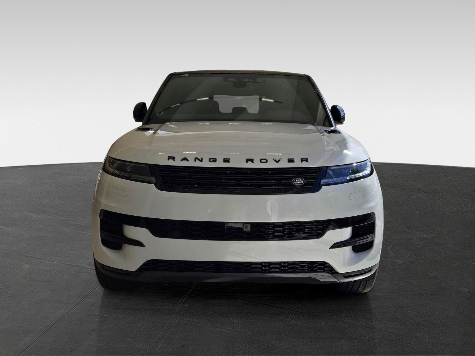 New 2026 Land Rover Range Rover Sport SE AWD/4WD image 2