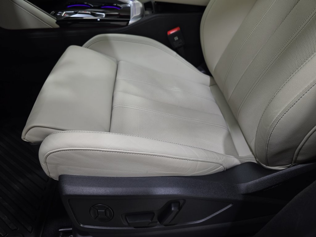 Used 2025 Audi Q5 Premium w/ Premium Plus AWD/4WD image 32