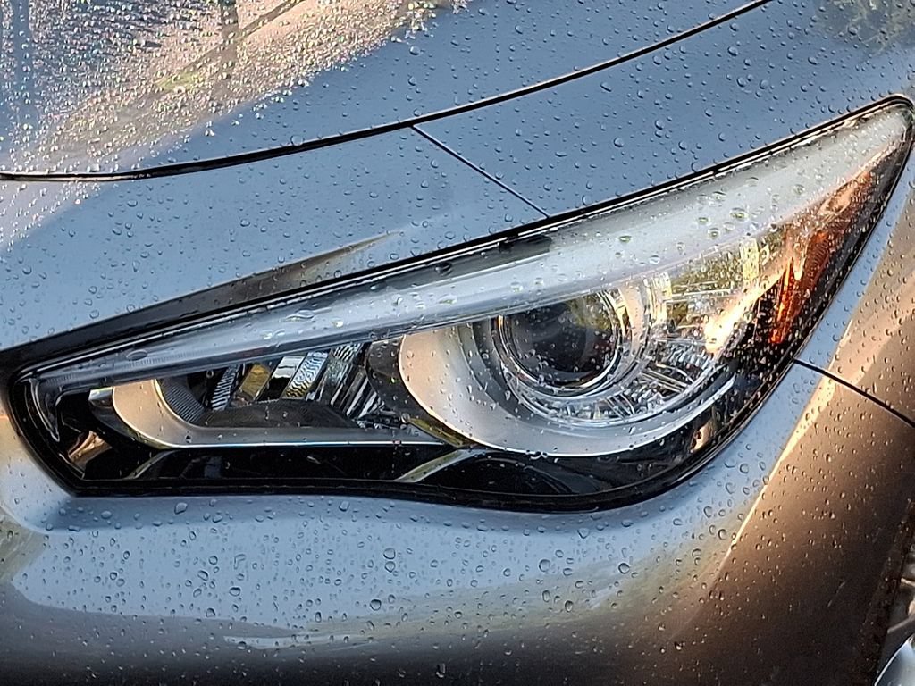 Used 2022 INFINITI Q50 Luxe w/ Cargo Package AWD/4WD image 7