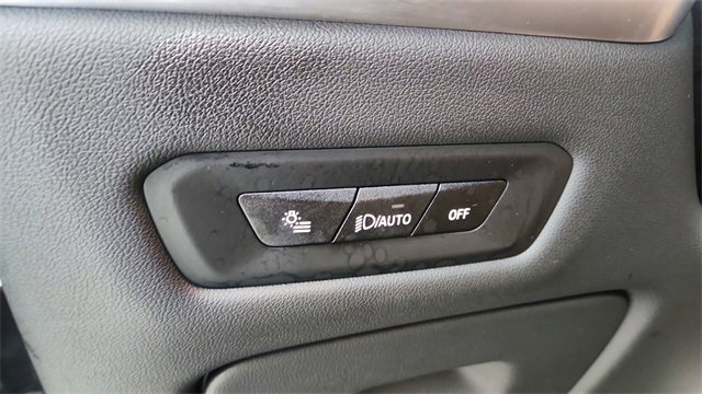 Used 2025 BMW X5 sDrive40i w/ M Sport Package image 37