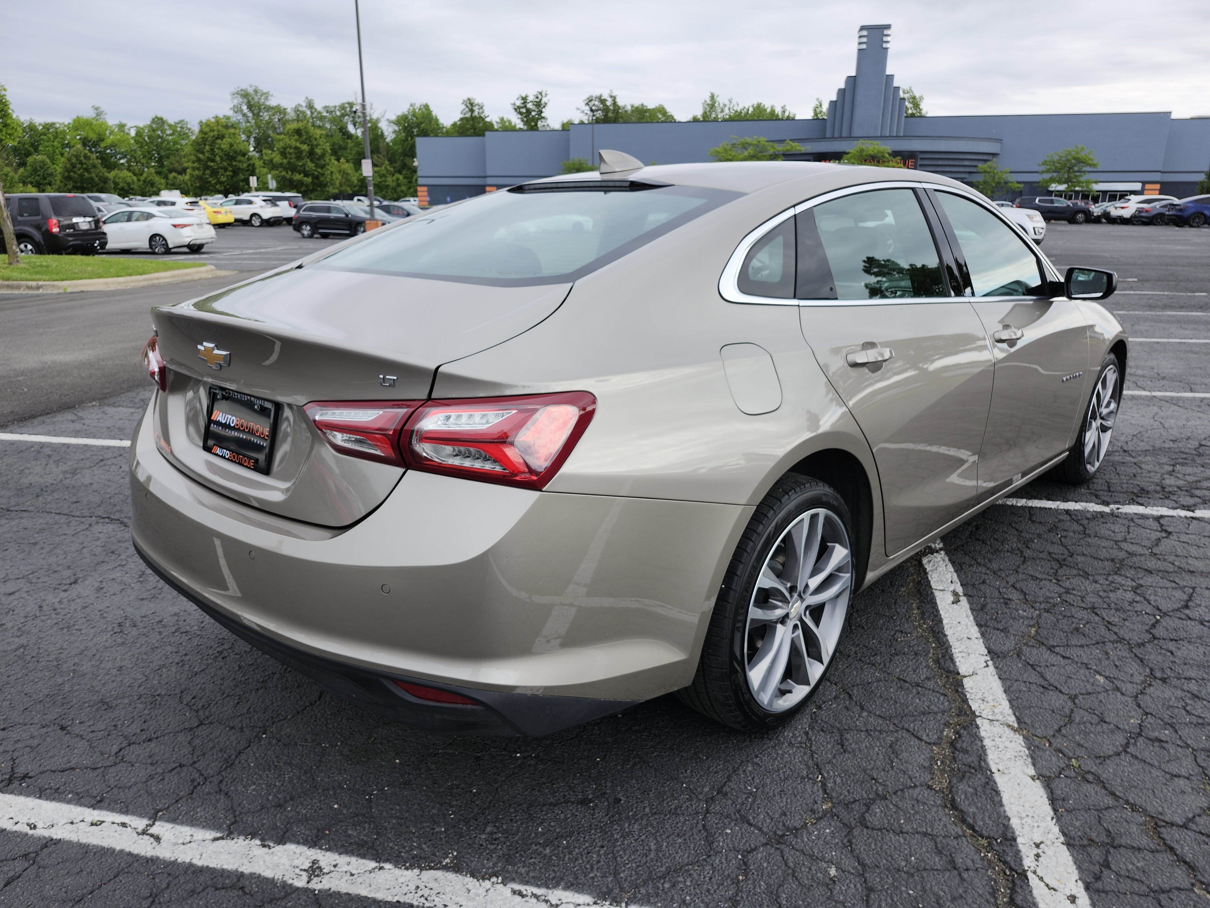 Used 2024 Chevrolet Malibu LT FWD image 17