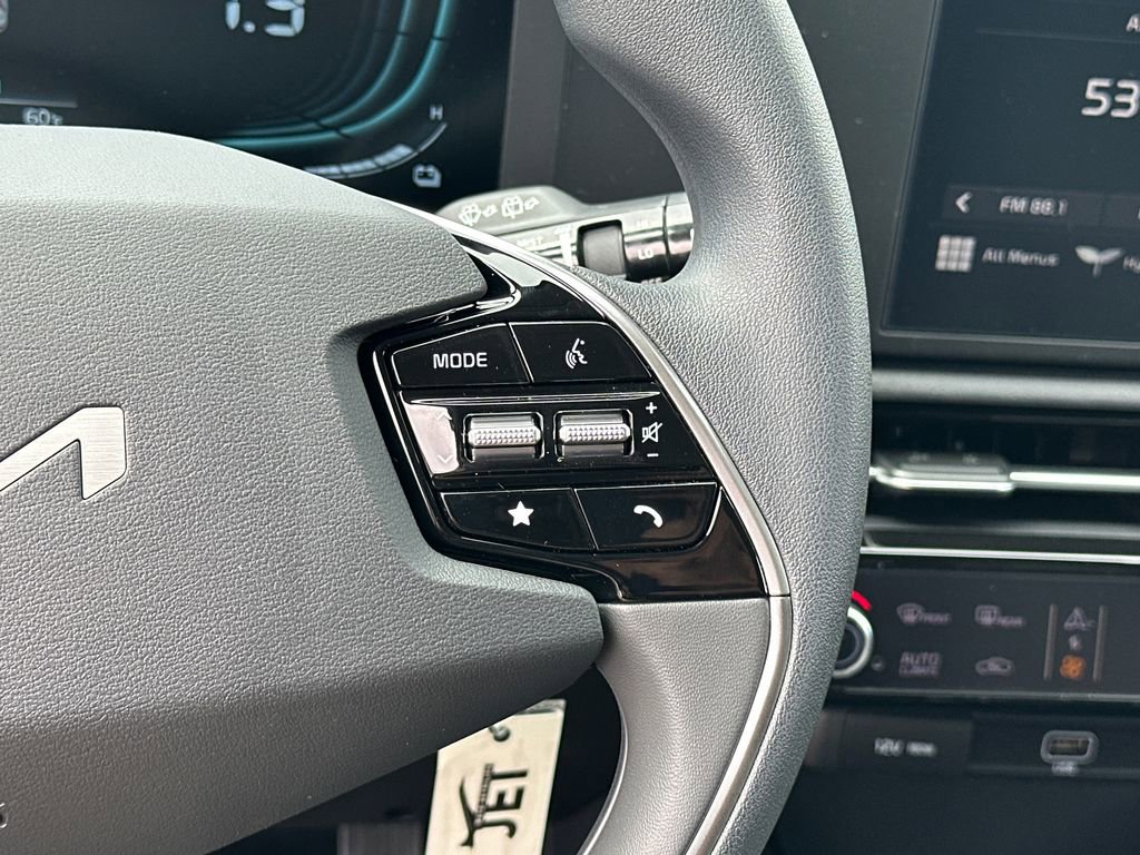 New 2026 Kia Niro LX image 19
