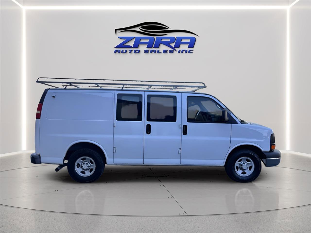 Used 2005 Chevrolet Express 1500 RWD image 7