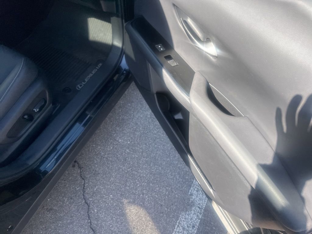 Used 2021 Lexus UX 250h w/ Premium Package image 18