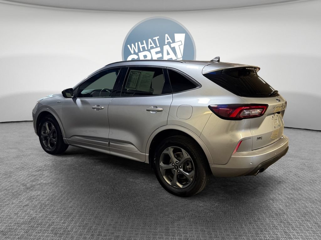 Used 2023 Ford Escape ST-Line w/ Tech Pack #1 AWD/4WD image 6