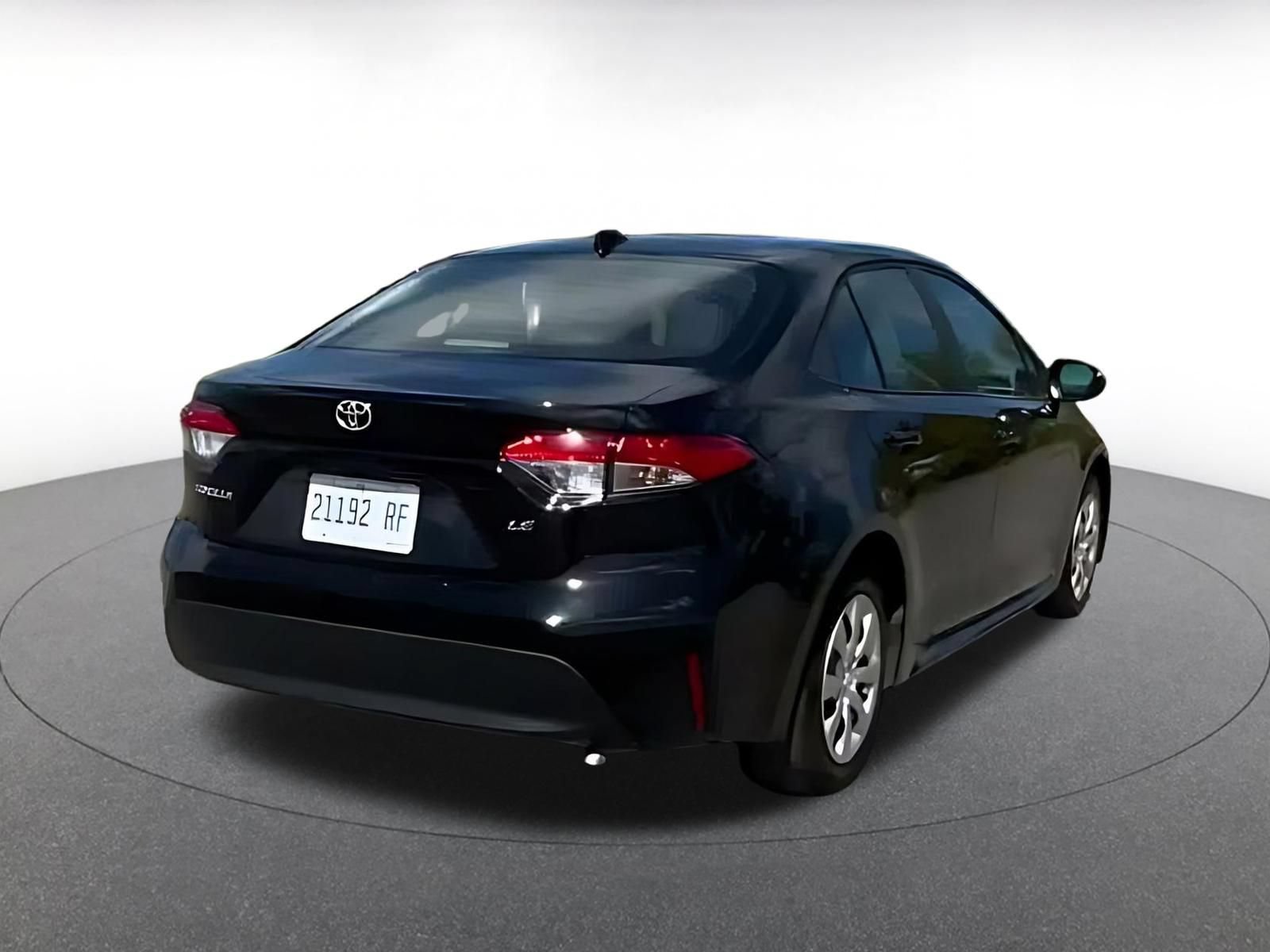 Used 2025 Toyota Corolla LE FWD image 12