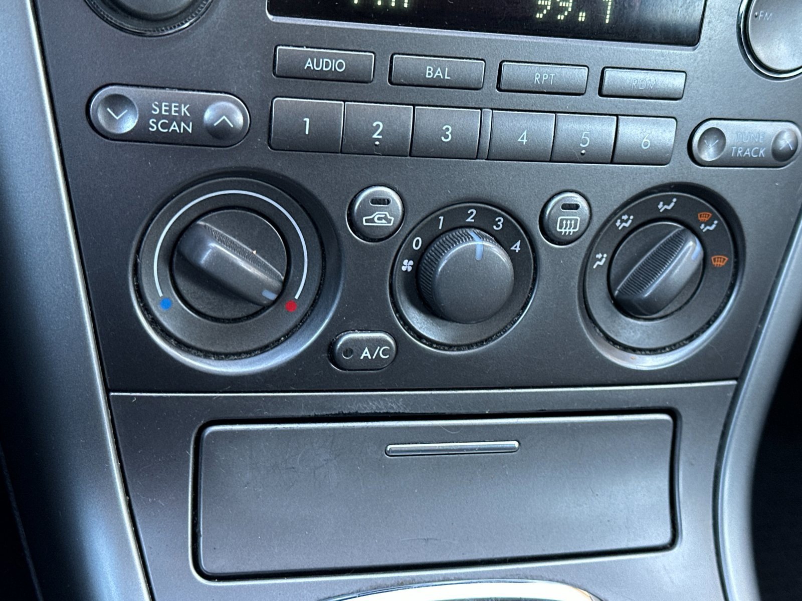 Used 2005 Subaru Outback 2.5i image 19