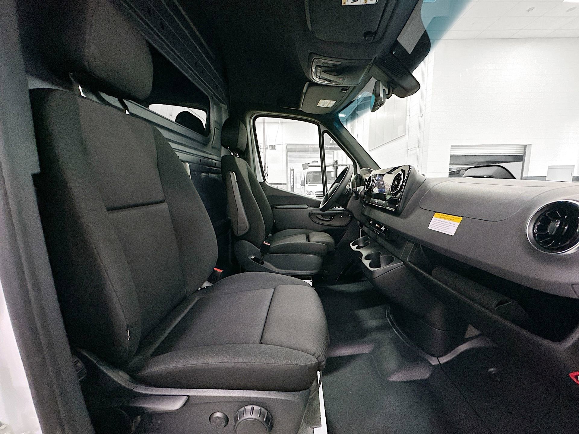 New 2025 Mercedes-Benz Sprinter 3500 image 28