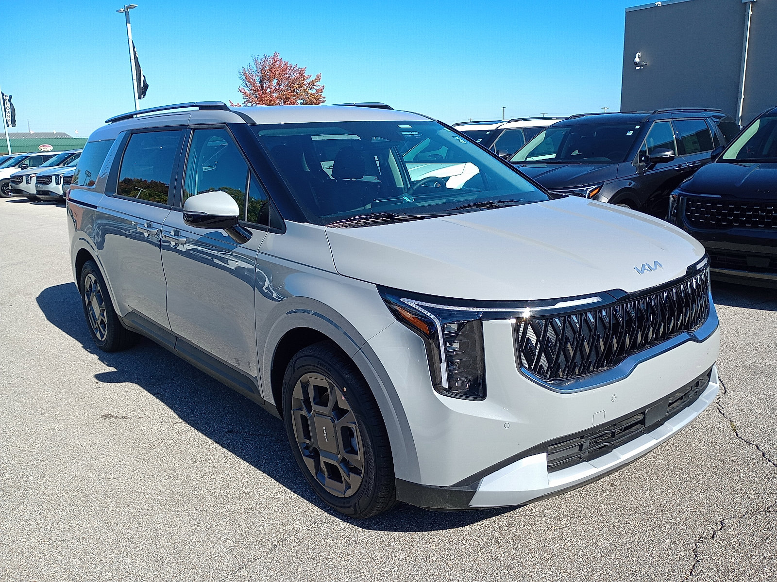 New 2026 Kia Carnival EX