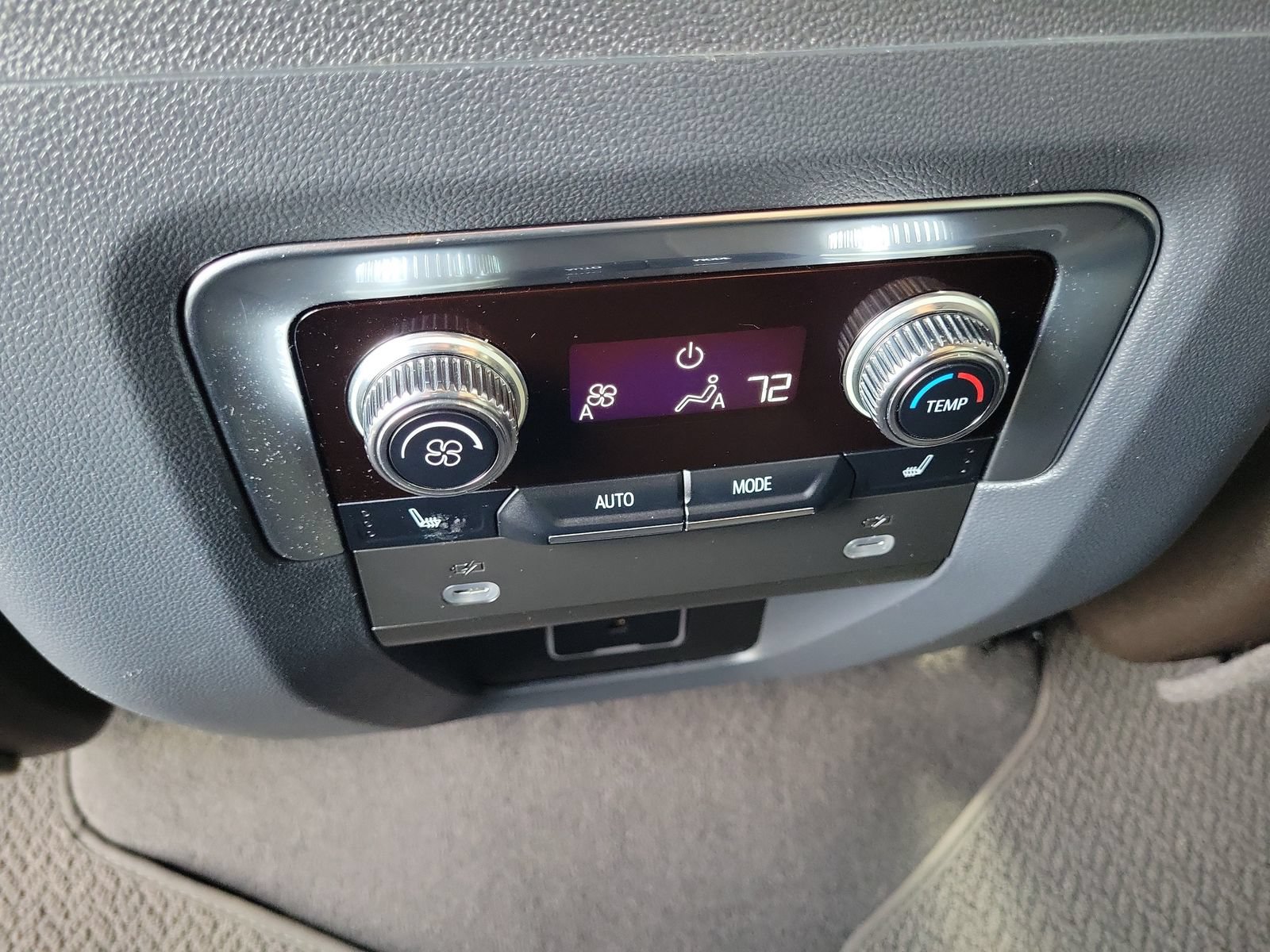 Used 2023 GMC Yukon Denali RWD image 14