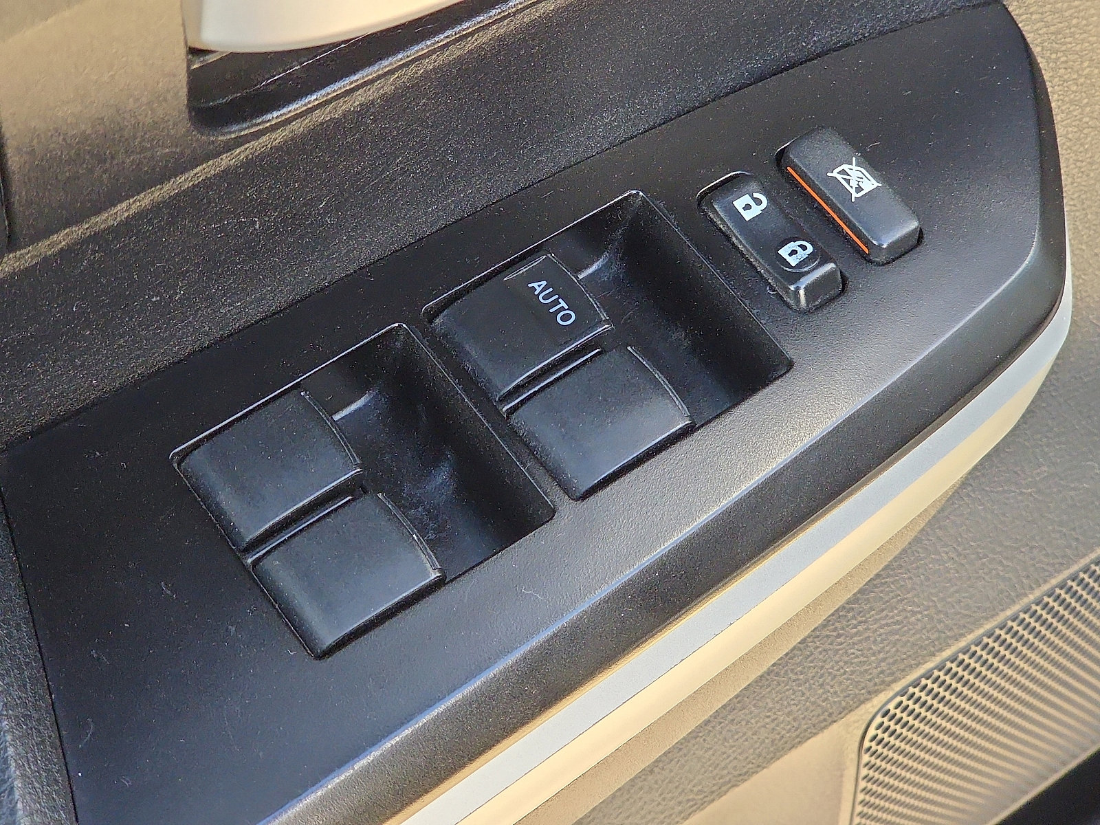 Used 2017 Toyota Tundra SR5 image 11