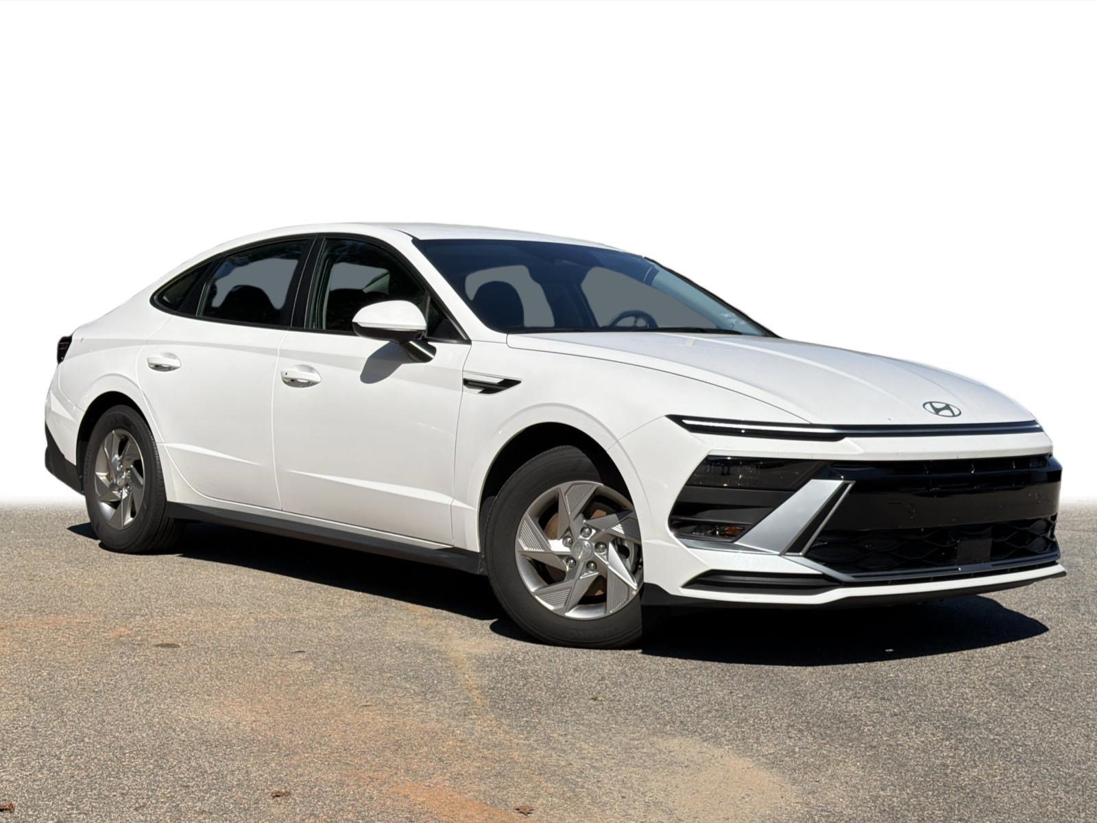 Used 2025 Hyundai Sonata SE FWD image 2