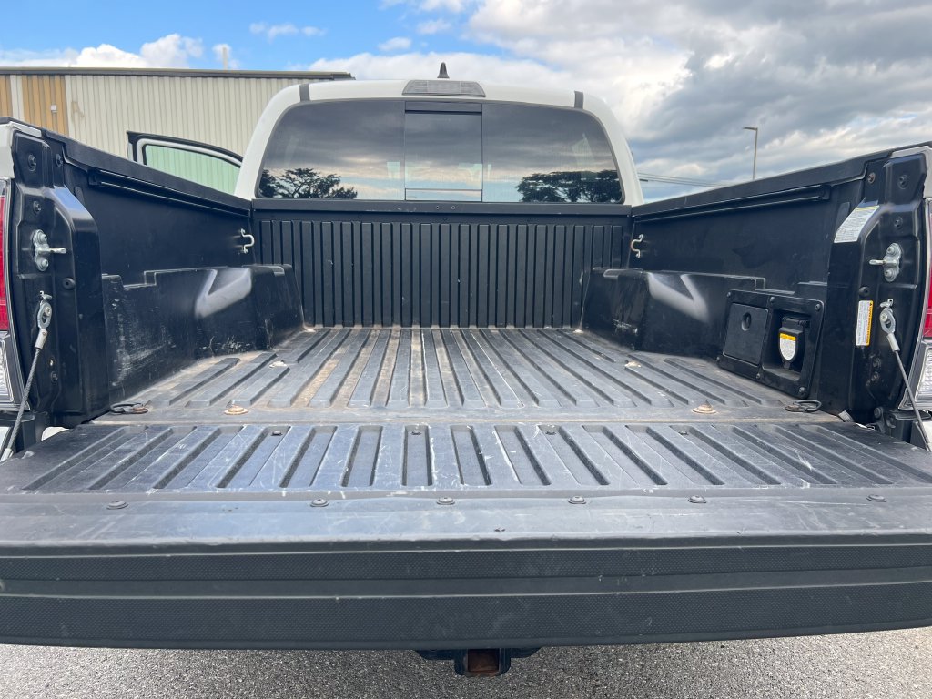 Used 2021 Toyota Tacoma TRD Off-Road w/ Technology Package AWD/4WD image 18