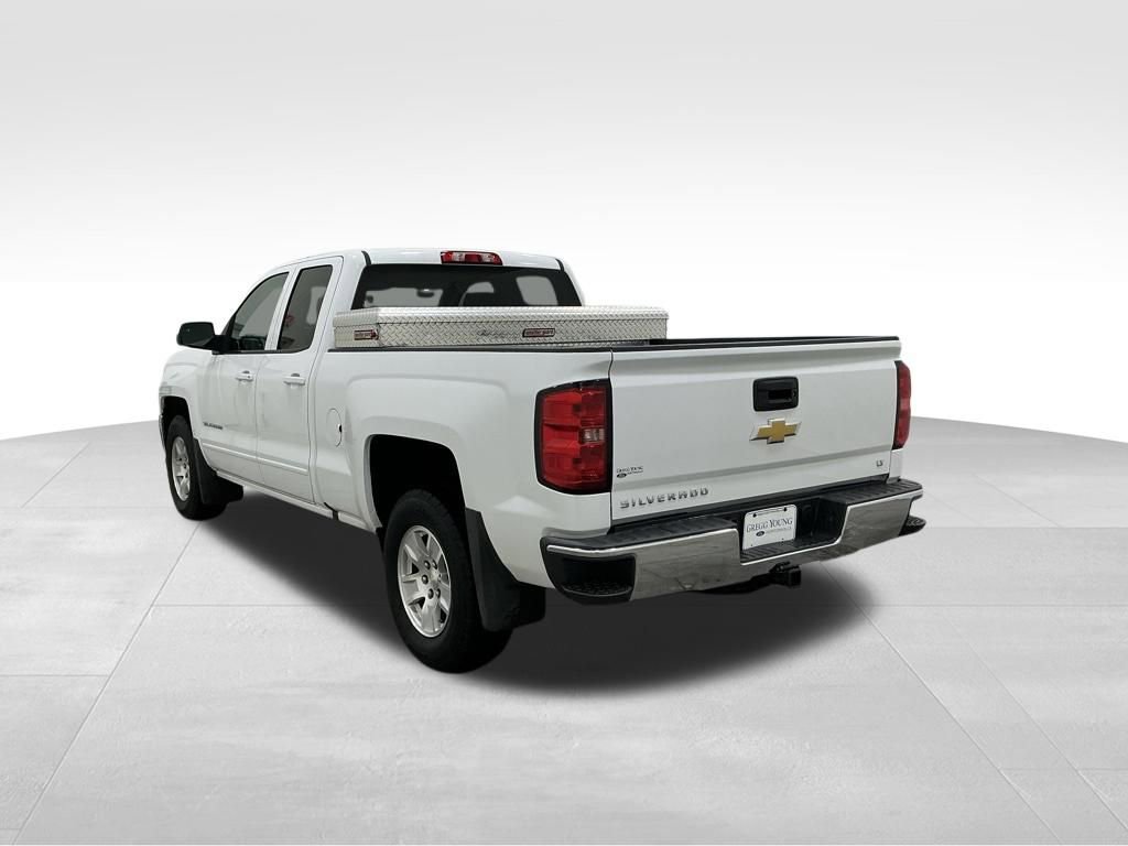 Used 2018 Chevrolet Silverado 1500 LT w/ Trailering Package image 3