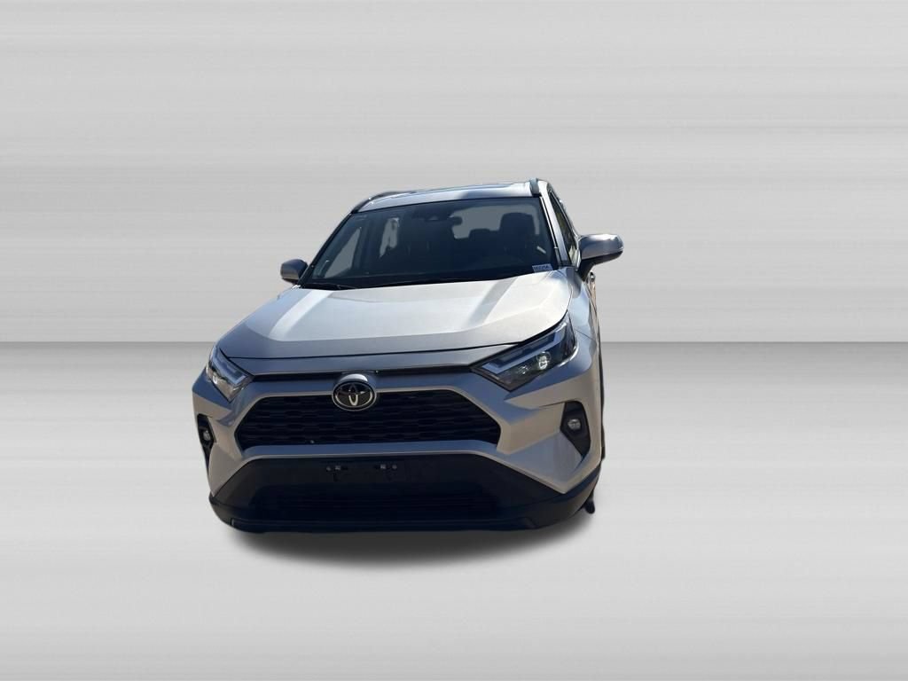 Used 2023 Toyota RAV4 XLE Premium AWD/4WD image 8